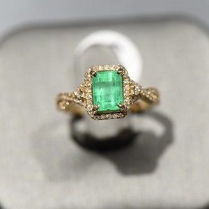 Columbiam Emerald and Diamond Ring